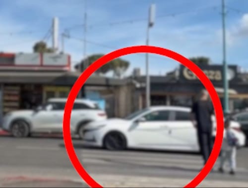 נעצרה בגלל אי מתן זכות קדימה והתברר שאין לה רישיון. צפו