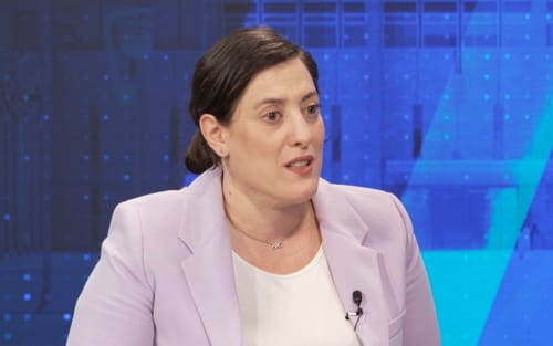הקוראת בקלפי: זה טוב שמשריינים נשים ברשימות לכנסת?