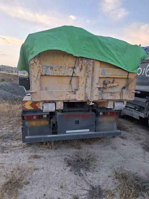 סוכלו הברחות ענק: 120 טון פסולת נתפסו בדרך לשטחי הרשות