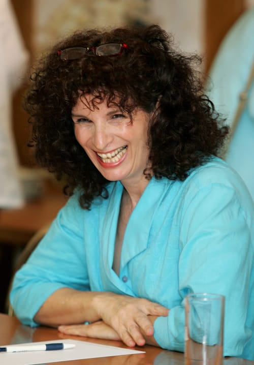 הזמרת אסתר שמיר הלכה לעולמה בגיל 71