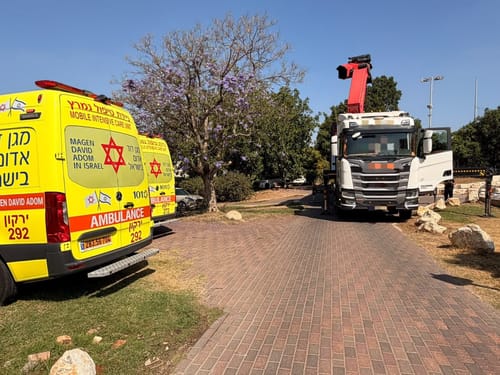 תאונת עבודה קטלנית בשומרון: פועל נהרג מפגיעת חפץ כבד
