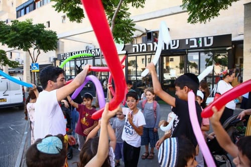 עשרות אירועי תרבות ופנאי במרכזים המסחריים ברחבי העיר