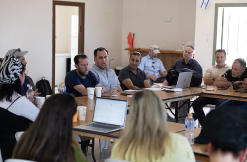 יוסי דגן בחוות גלעד: "מוכוונים להחזיר את המשפחות כמה שיותר מהר"