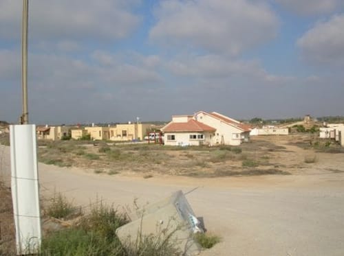 מקום ליד הים: בחזרה לתל-קטיפא ומחורבן לבניין