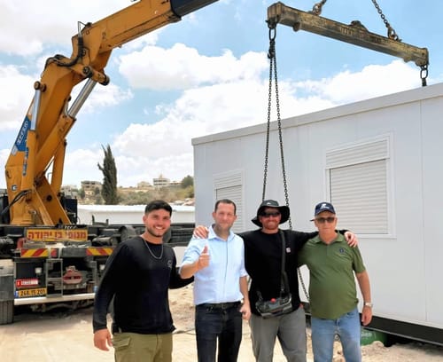 לקראת העלייה לקרקע: מבנים ראשונים הוצבו בעמק דותן
