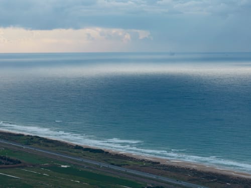 אחרי 24 שעות: הוסרה אזהרת הרחצה בחופי חיפה