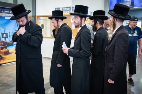 מתפקדי הליכוד מספרים: "המוני חרדים הגיעו עם רשימות מוכנות"