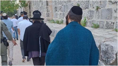 המשטרה חזרה בה וביטלה את האיסור בהר הבית