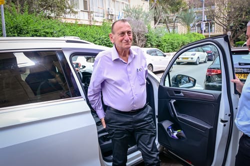 בניגוד לפסיקת העליון: עיריית ת"א שוב אוסרת תפילה בהפרדה