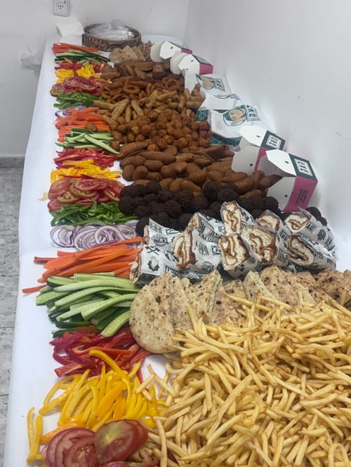 ביקשה קייטרינג מוזל לבר מצווה - קיבלה הכל בחינם