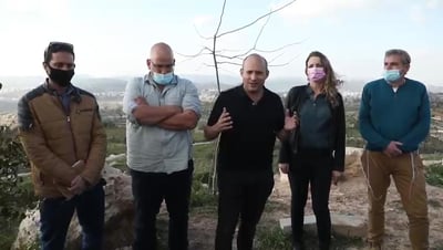 סוכות במתקפה על בנט: "עשה מהפך של 180 מעלות לשמאל הקיצוני"