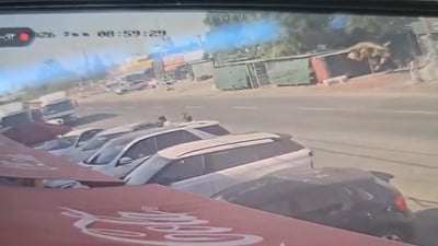 שולף סכין, דוקר, ונמלט: תיעוד הפיגוע בבקעת הירדן
