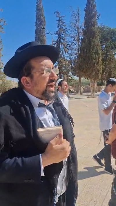צפו: תפילת כל נדרי בהר הבית