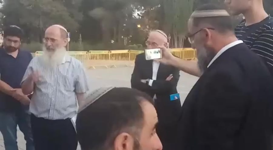 WhatsApp Video 2018-07-03 at 13.21.19