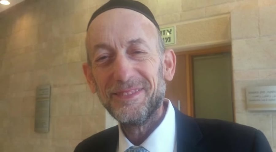 אורי מקלב איבד את הקול צילום סרוגים