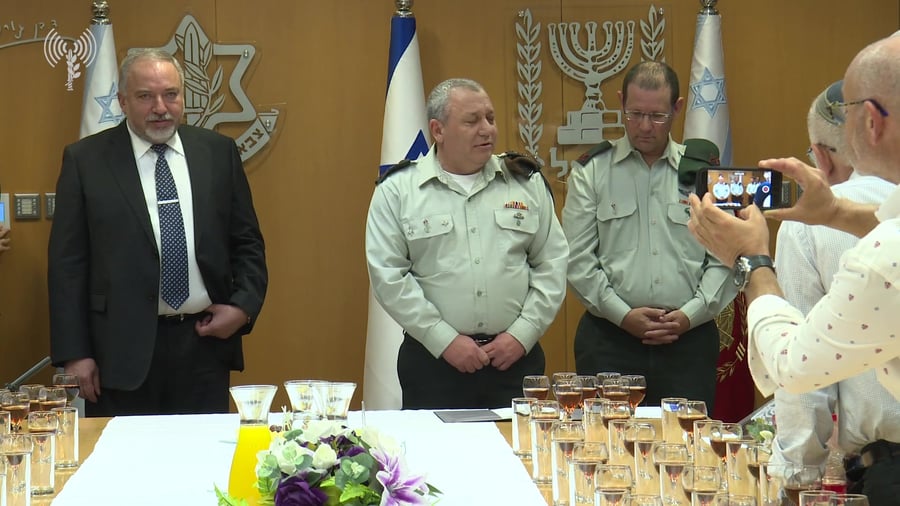טקס חילופי מזכצ שר הביטחון (דוצ)