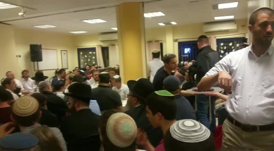 טיש פעשקן. 2
