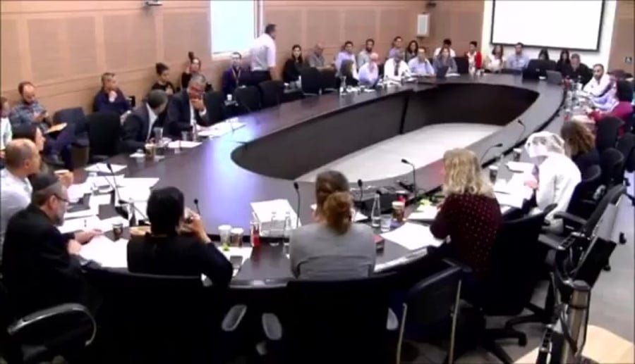 WhatsApp Video 2018-11-27 at 15.25.15