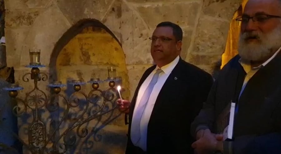 ליאון חנוכה