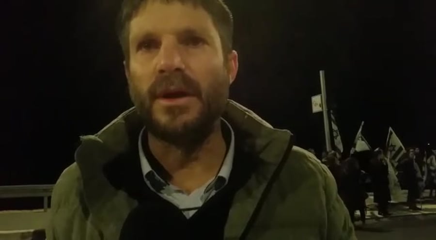 WhatsApp Video 2018-12-13 at 20.10.10
