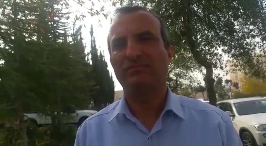דורני הפגנה יוש