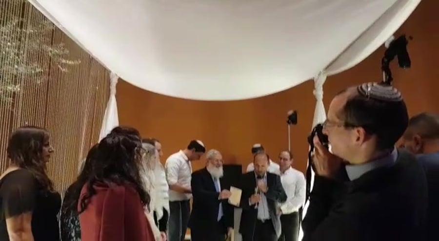 WhatsApp Video 2019-01-02 at 21.21.08