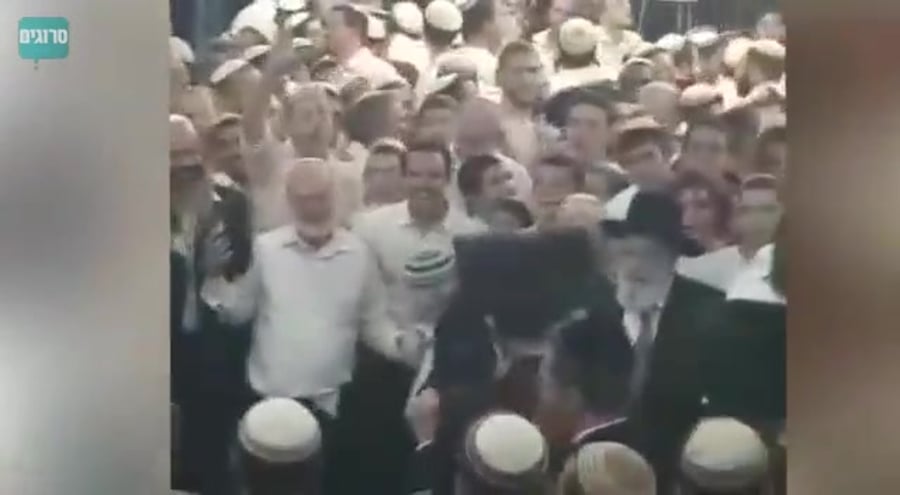 הקפות שניות בבית הרב קוק