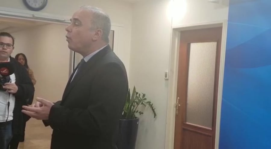 WhatsApp Video 2019-03-03 at 11.10.50