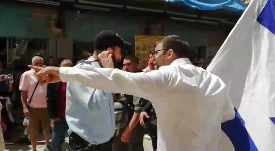 WhatsApp Video 2019-04-08 at 15.18.58