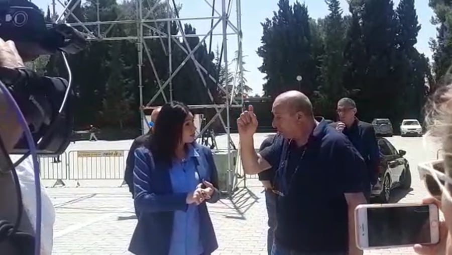 WhatsApp Video 2019-04-28 at 16.18.50