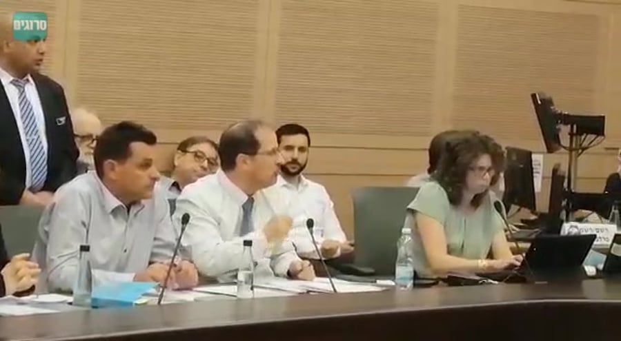 WhatsApp Video 2019-05-21 at 11.58.30