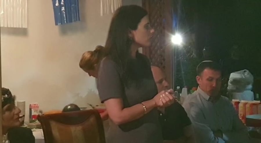 WhatsApp Video 2019-06-02 at 22.26.10
