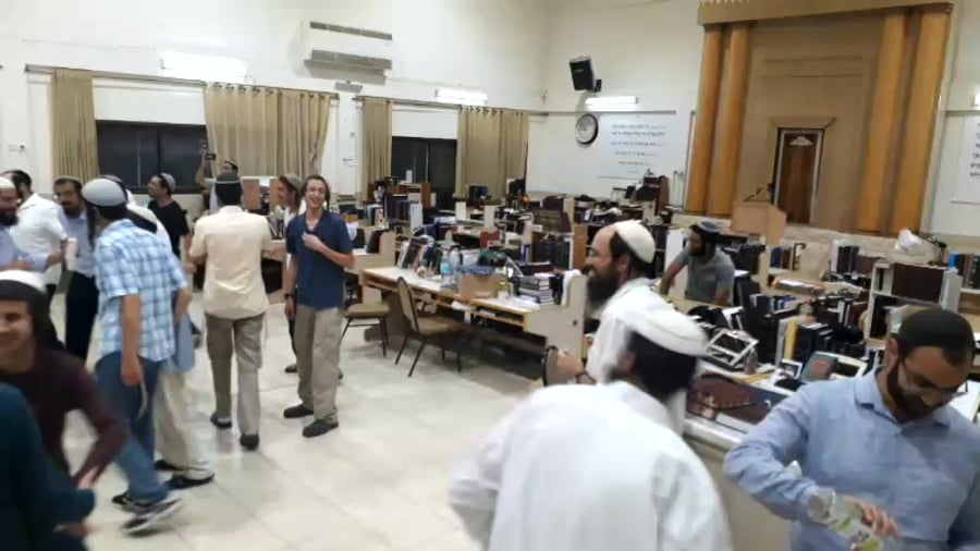 חגיגות תורת החיים (1)