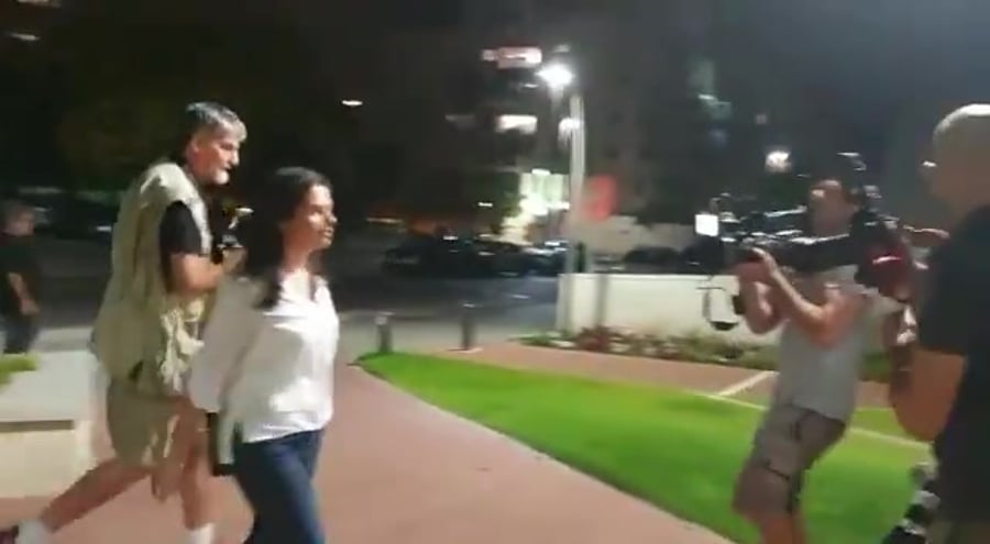 WhatsApp Video 2019-07-20 at 21.42.42