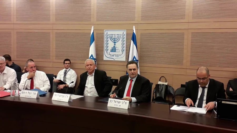 חוץ ובטחון (1)