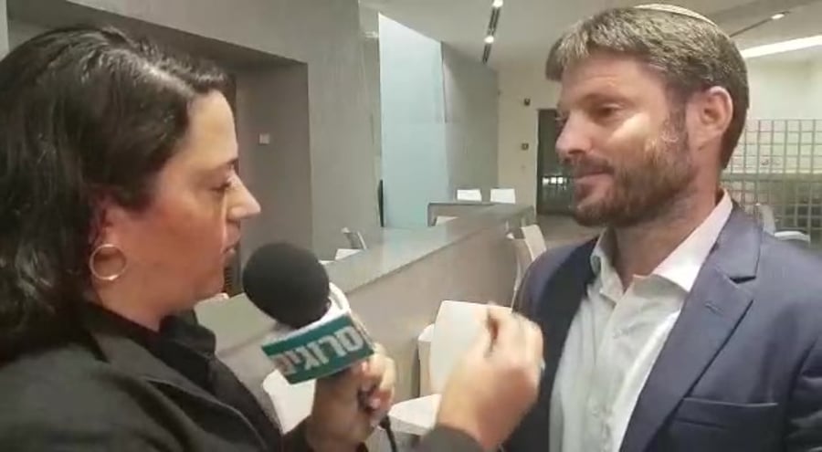 WhatsApp Video 2019-09-18 at 00.46.50