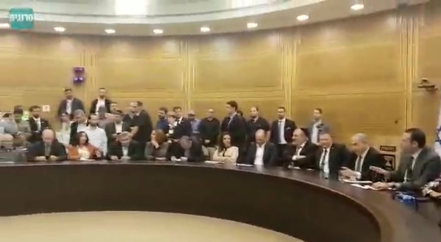 WhatsApp Video 2019-11-20 at 16.47.33