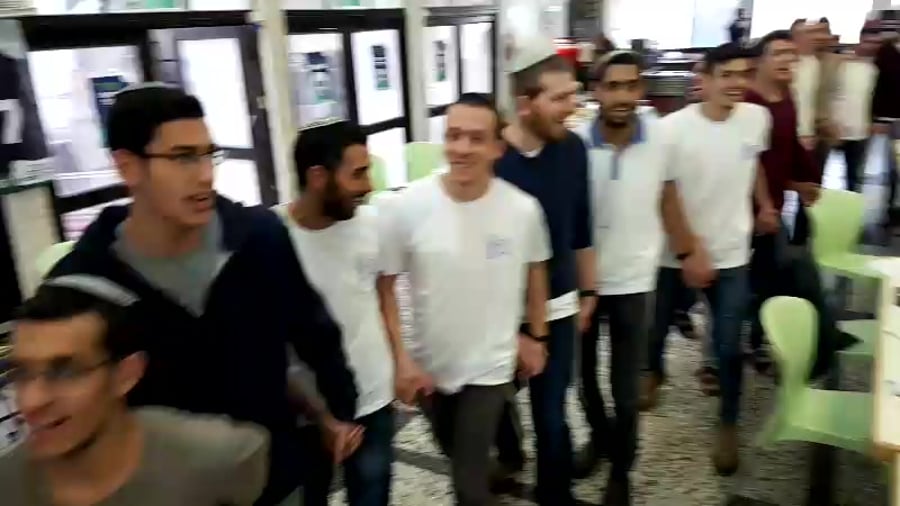 WhatsApp Video 2019-11-28 at 14.02.53