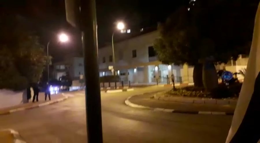 WhatsApp Video 2020-01-14 at 21.42.25