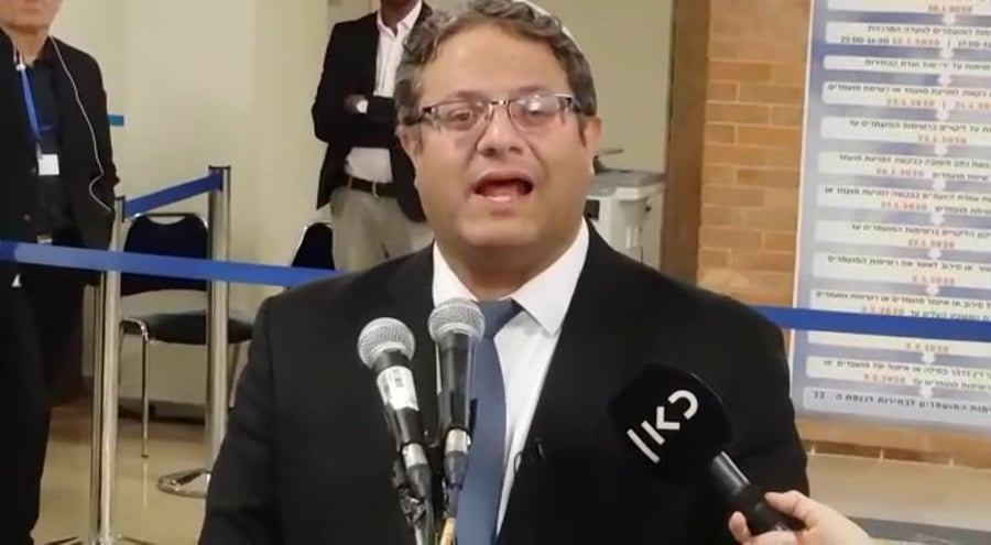 WhatsApp Video 2020-01-15 at 23.27.23