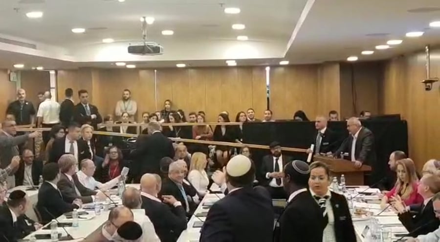WhatsApp Video 2020-01-29 at 11.46.38