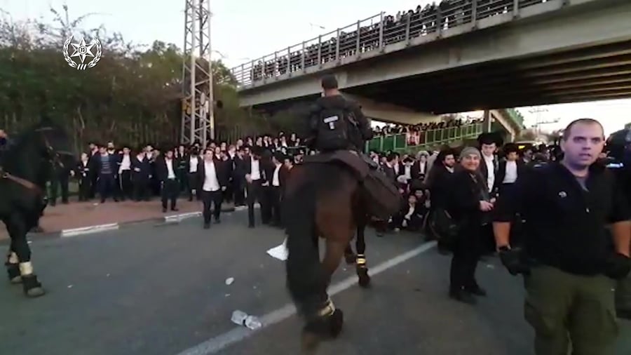 הפגנות חרדים 03.02.20 הפלג הירושלמי קוקה קולה דוברות המשטרה