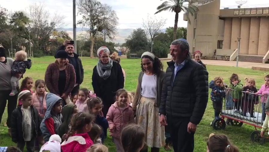 WhatsApp Video 2020-02-10 at 15.32.35