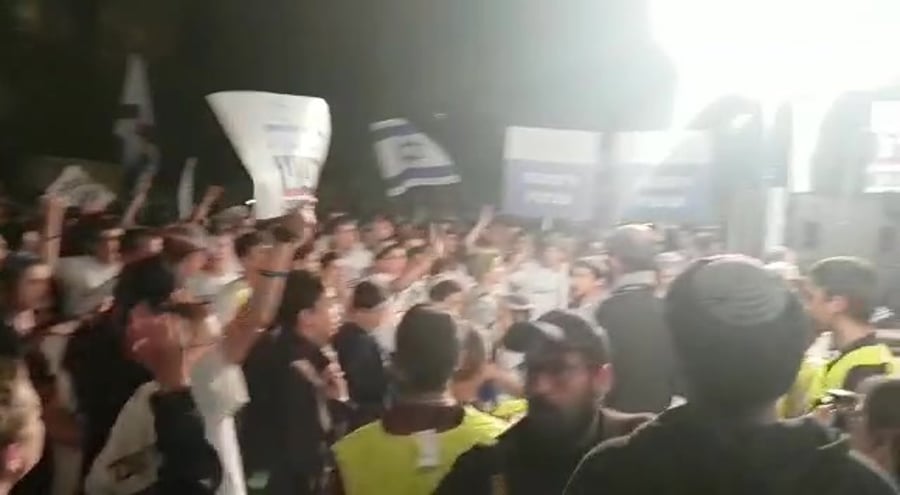 WhatsApp Video 2020-02-13 at 20.13.59