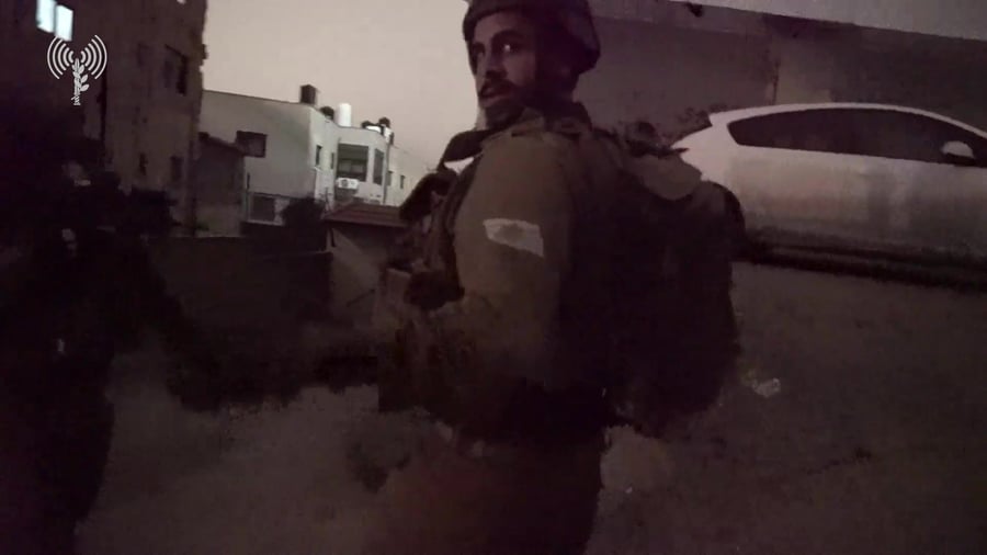 לוחמי צהל במרדף אחרי המחבל מדולב (קרדיט: דובר צה"ל)