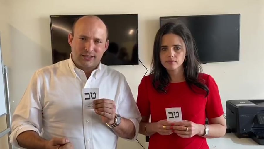 שקד ובנט מטה ימינה
