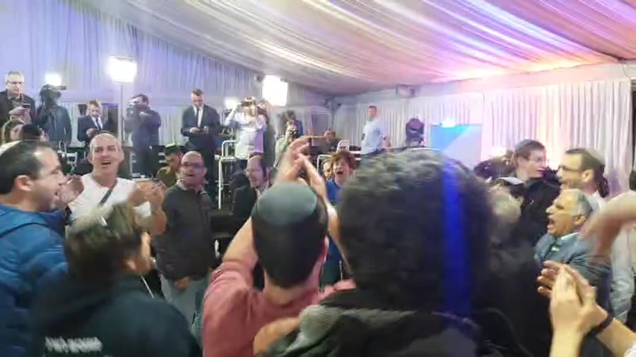 WhatsApp Video 2020-03-02 at 22.03.57