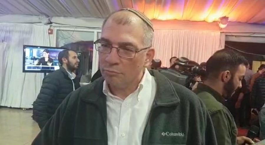 ניר אורבך