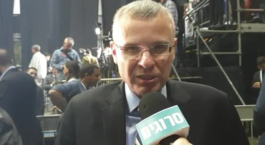 WhatsApp Video 2020-03-03 at 00.52.25