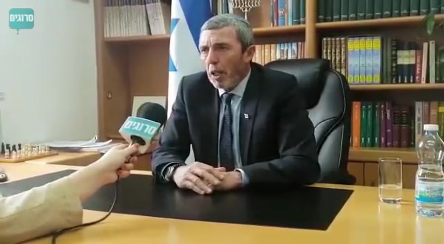 פרץ סינק מיזוג מפלגות